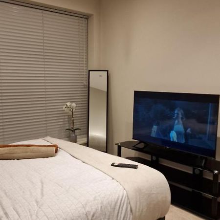 London City Apartment One Ealing Zewnętrze zdjęcie